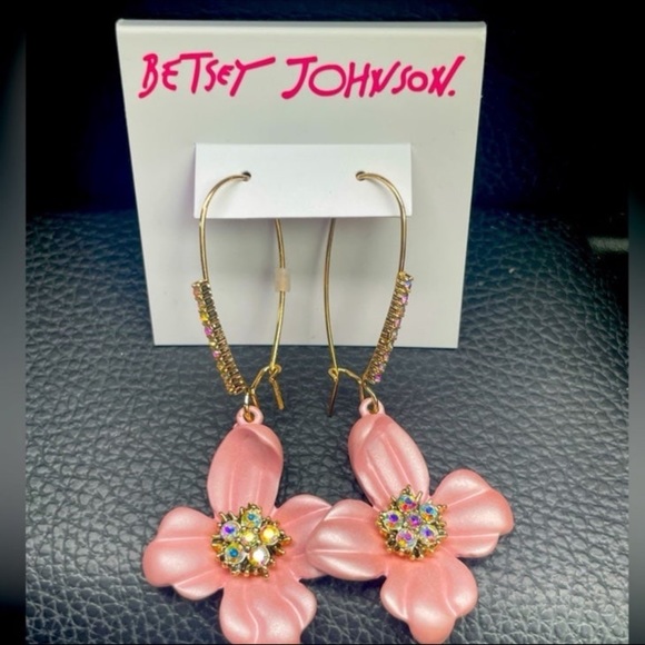 Betsey Johnson Jewelry - Betsey Johnson pink floral dangle earrings